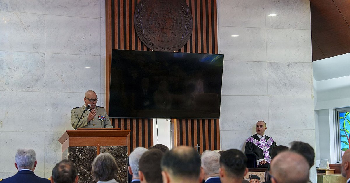 Commander, USFK Attends Interment Ceremony for French Veterans of Korean War (9713607)