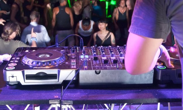 Dubstep : Burial vs Skrillex, deux visions opposées